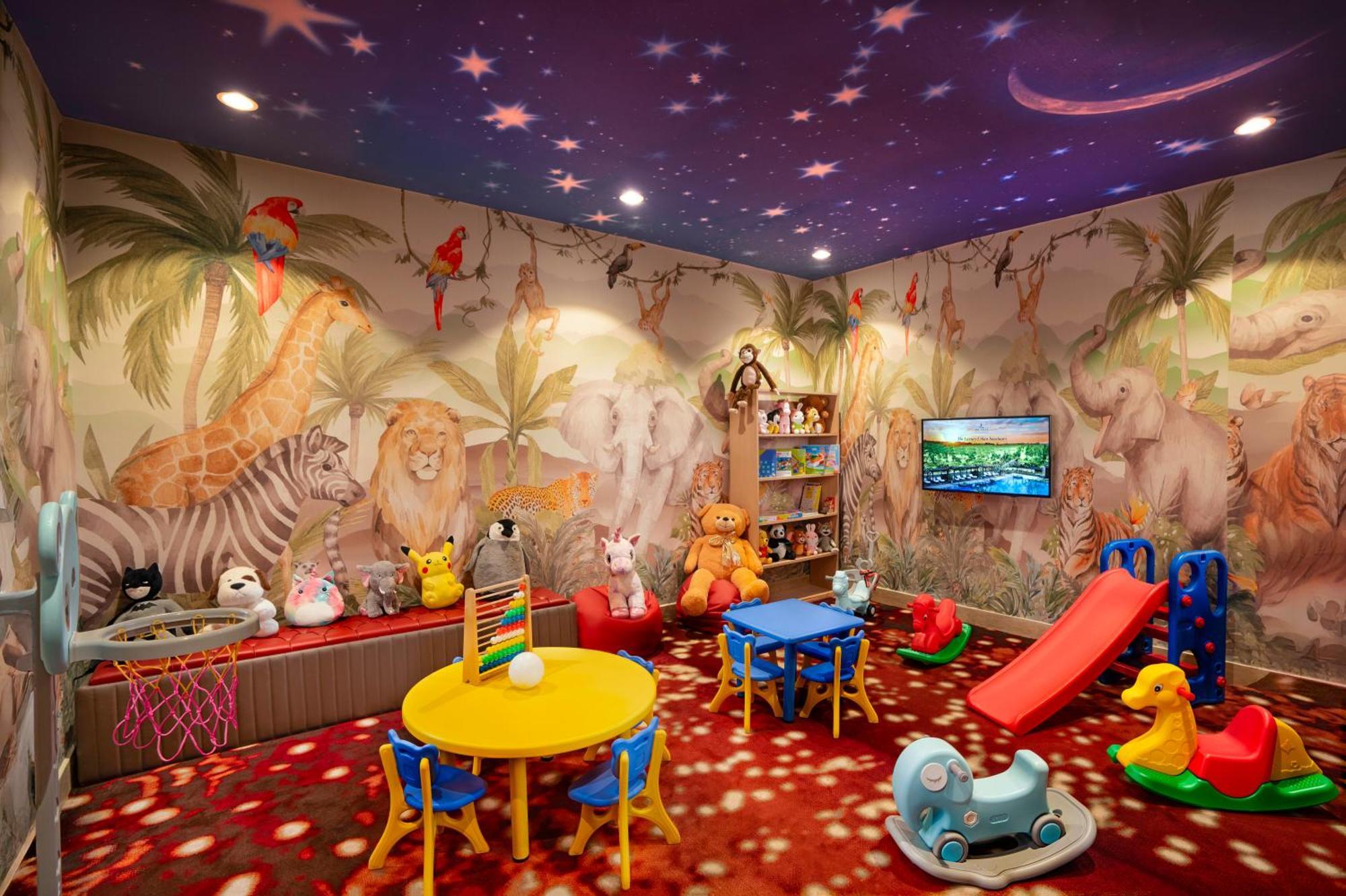 The Leela Ambience Gurugram Hotel & Residences - The Luxury Urban Sanctuary Gurgaon Esterno foto Kids Club