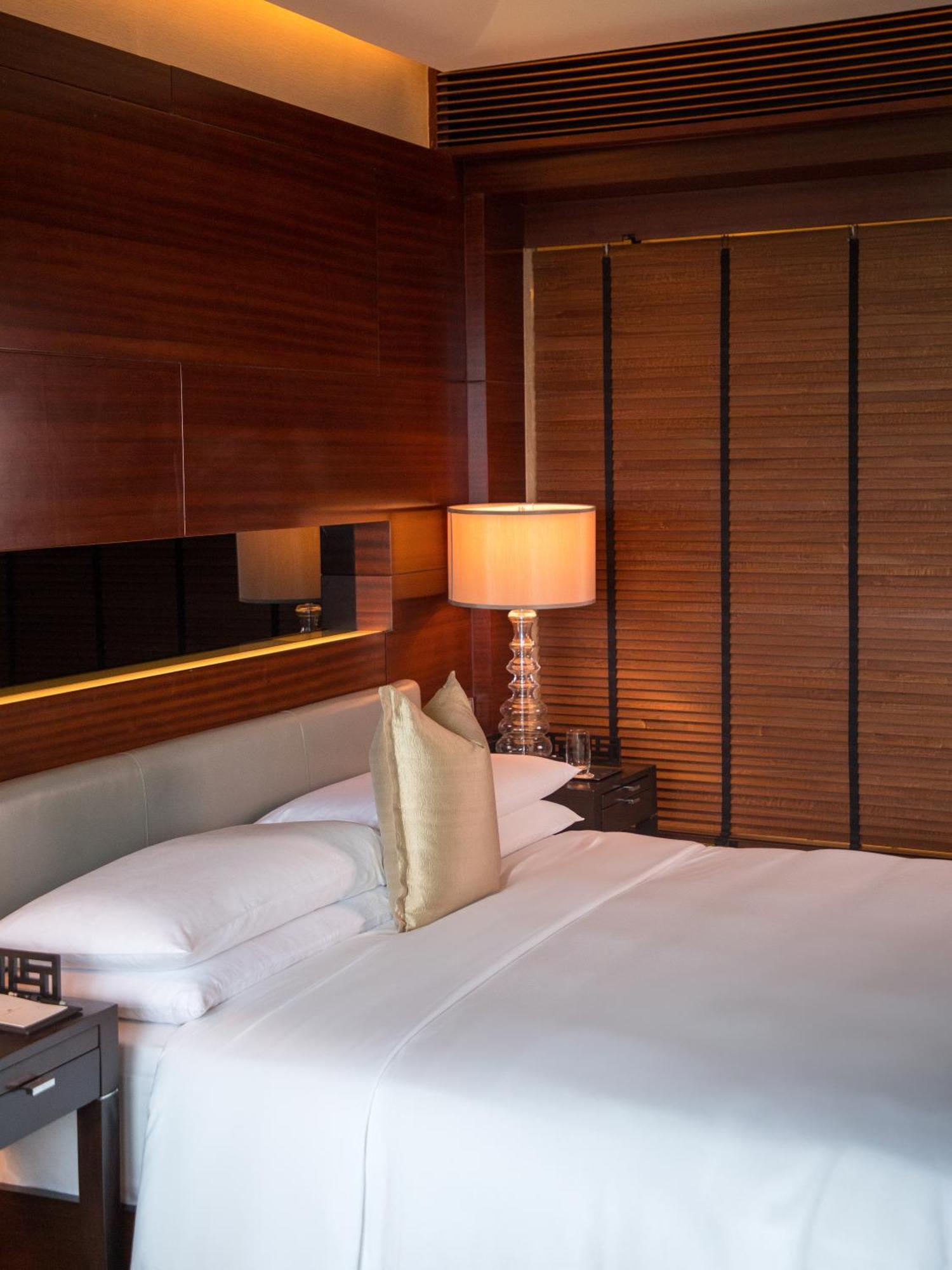The Leela Ambience Gurugram Hotel & Residences - The Luxury Urban Sanctuary Gurgaon Esterno foto